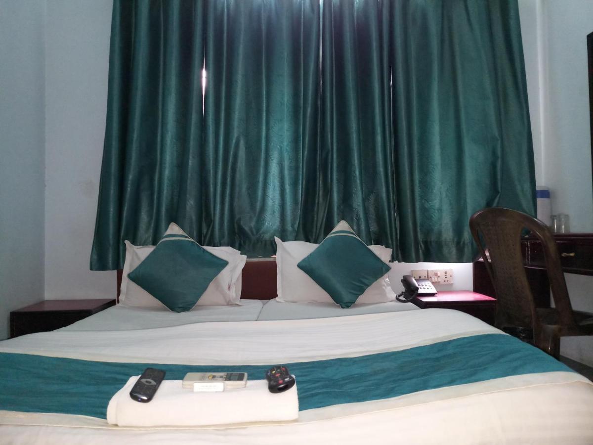 Mrignayani Hotel กวาลิออร์ ภายนอก รูปภาพ